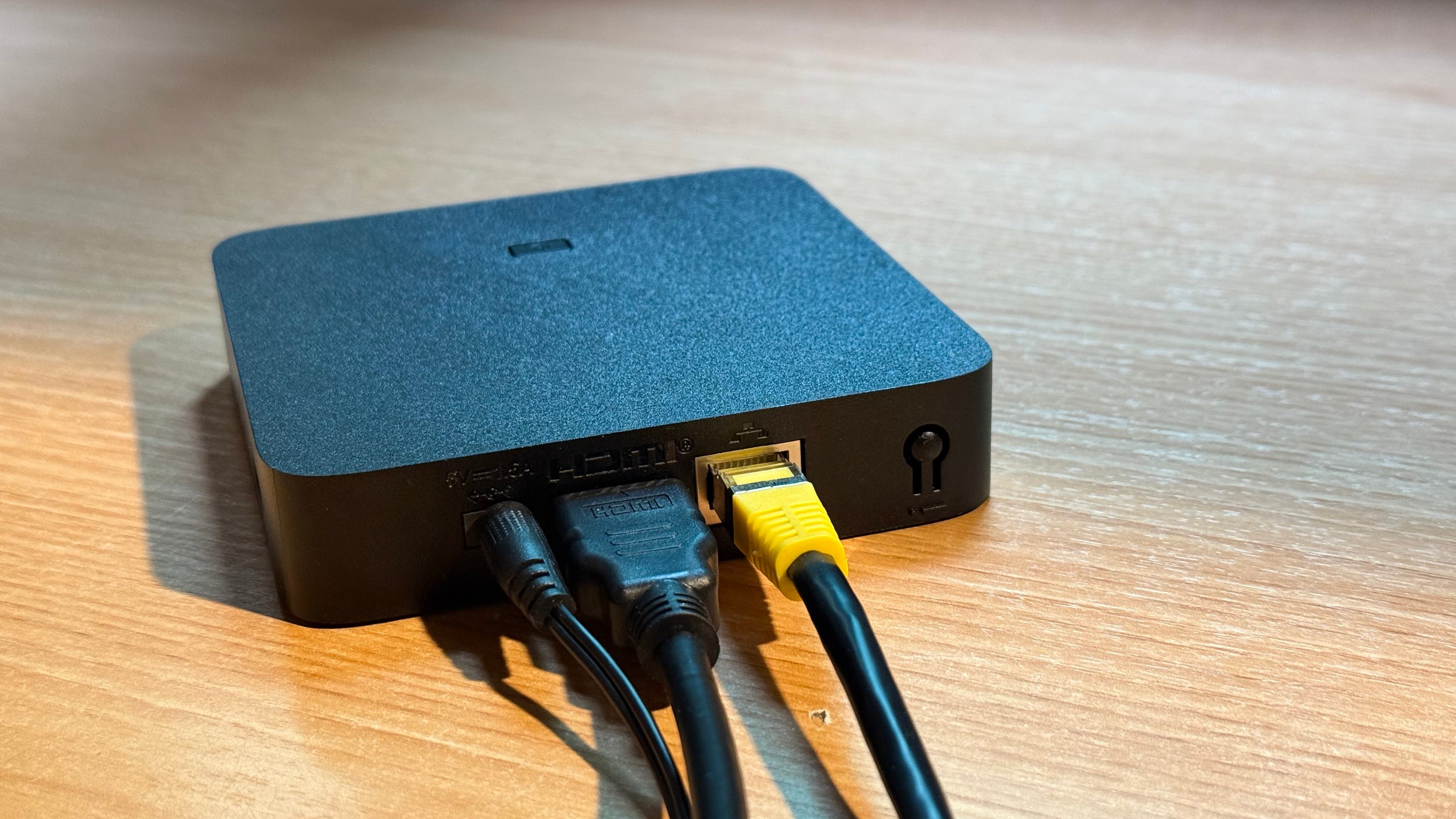 Los tres que hay que enchufar para que funcione