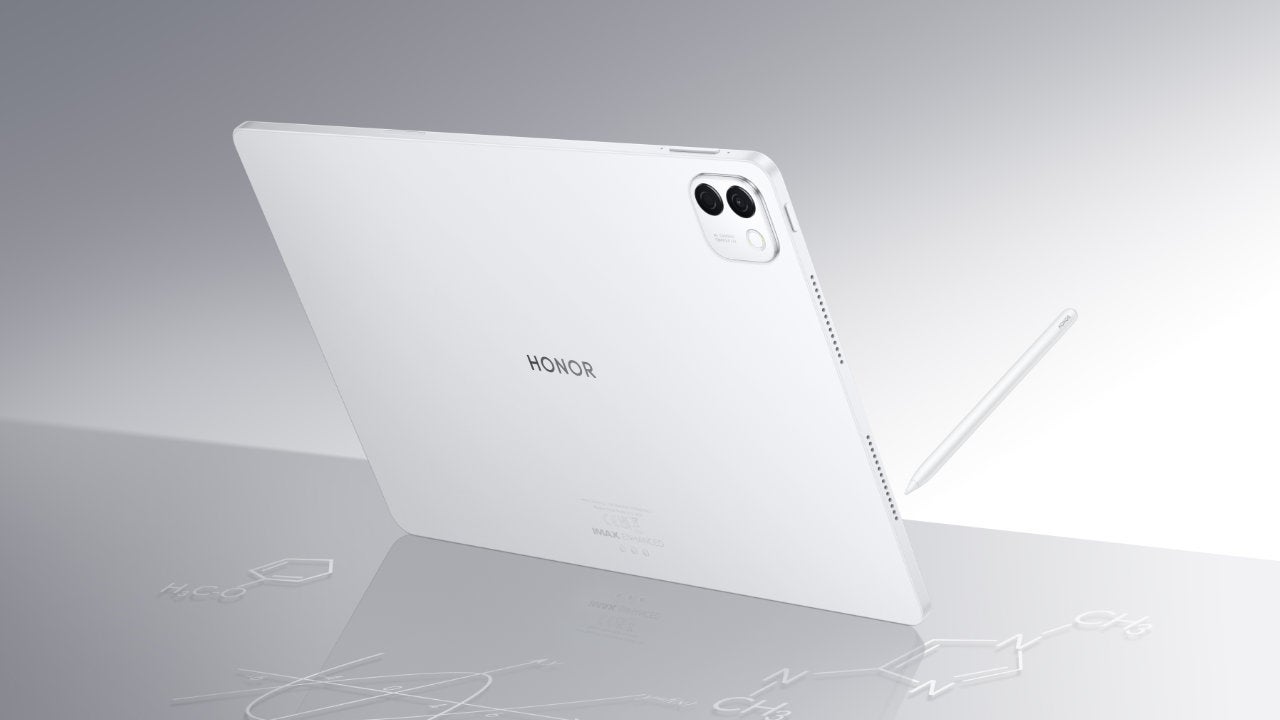 La nueva HONOR MagicPad 4 en color blanco y el HONOR Magic-Pencil 3