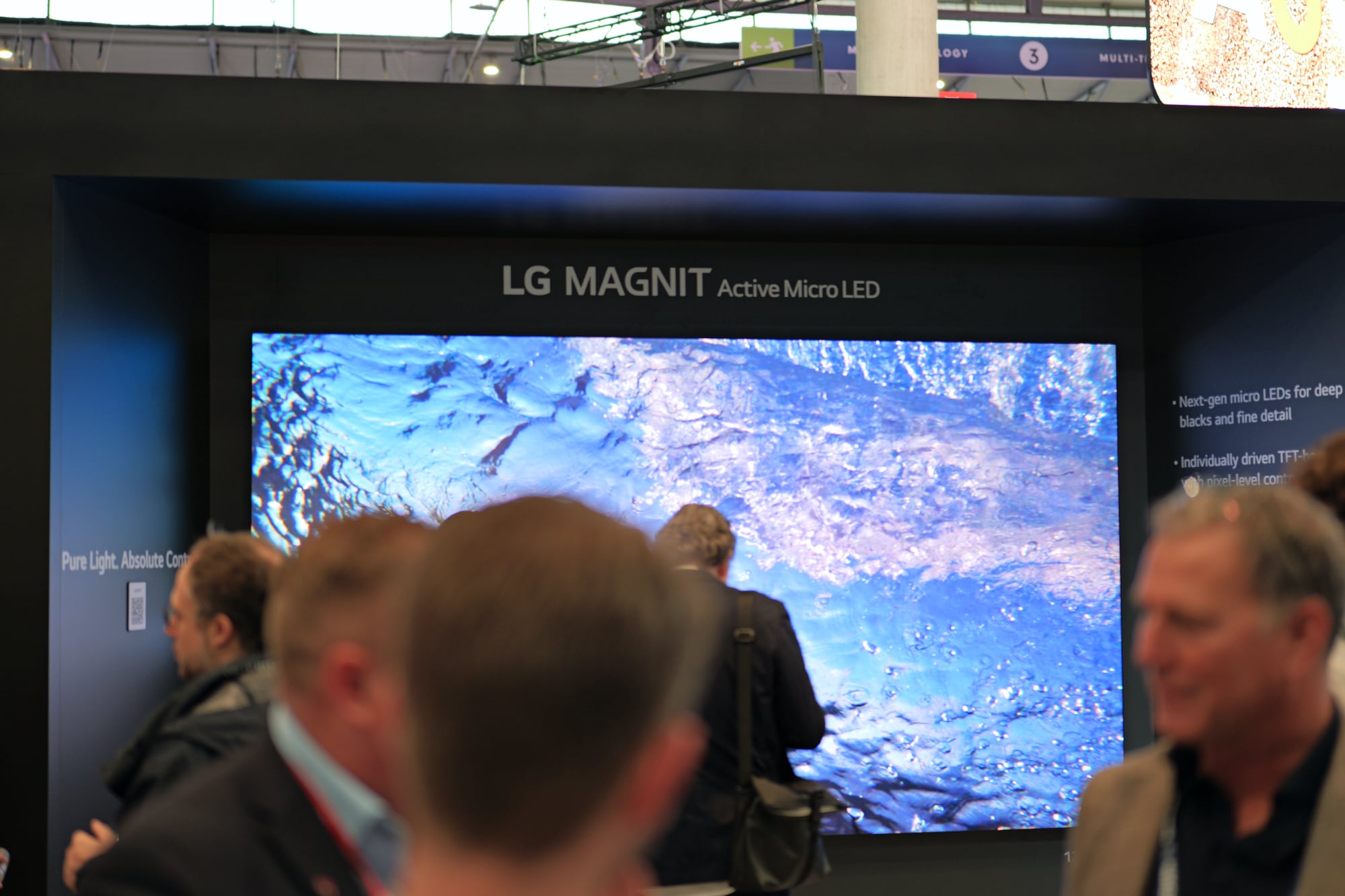 Pantalla LG MAGNIT con tecnología MicroLED presente en el ISE 2026. Fotografía: Manu Contreras/Difoosion.