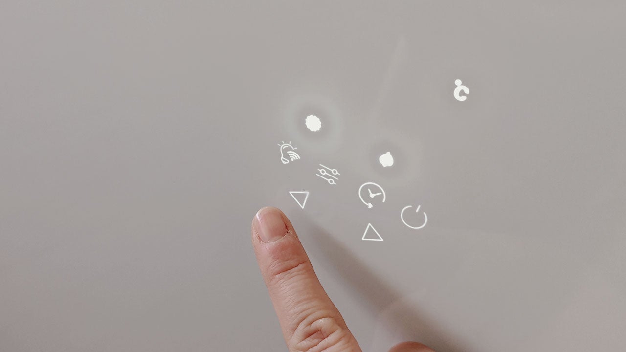 Podrás configurarlo directamente desde su panel táctil / Fotografía de Eva Luna Rivera