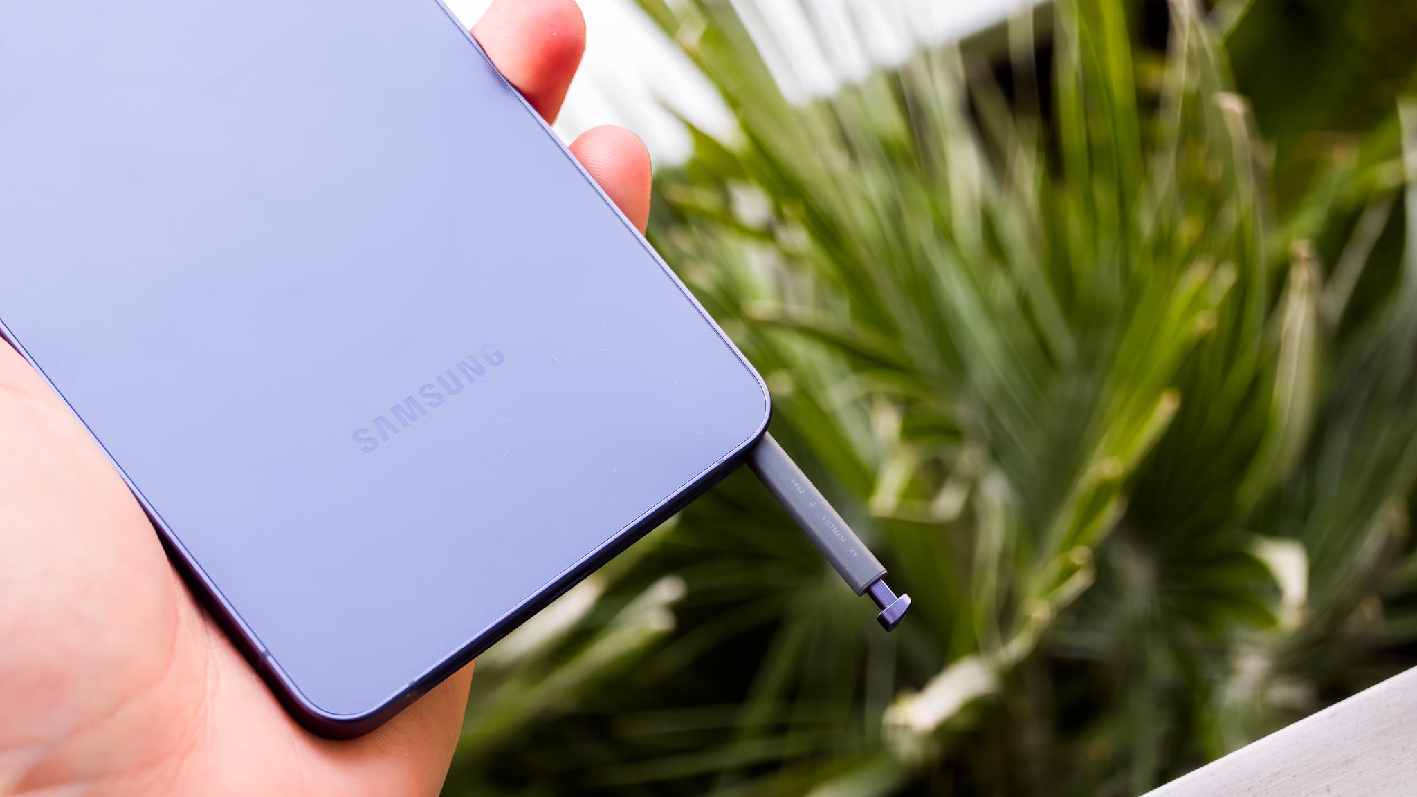 El S Pen del Samsung Galaxy S26 Ultra es uno de los causantes de que el dispositivo no monte una batería de mayor capacidad / Fotografía de Christian Collado