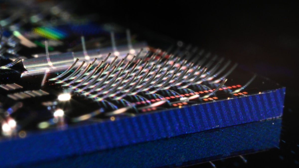 El MIT desarrolla un novedoso chip fotónico capaz de proyectar haces láser al espacio: amplía las fronteras tecnológicas