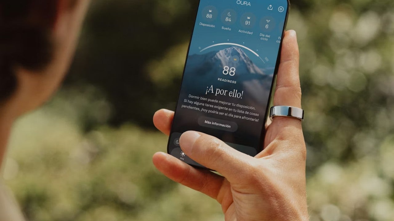 El nuevo Oura Ring 4 es un anillo inteligente que hace "transparente" la monitorización de la salud