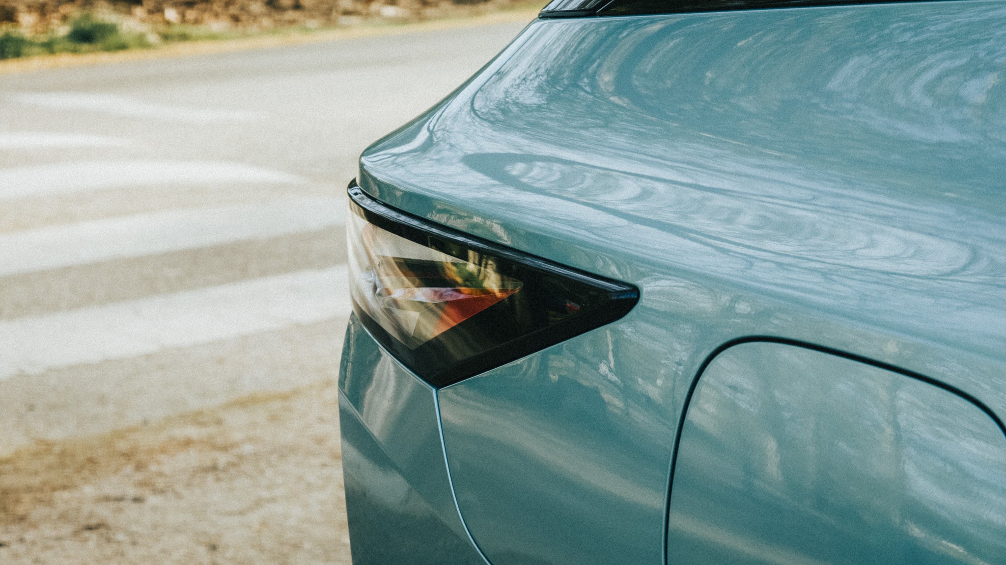Detalle del faro trasero del OMODA 7 SHS / Fotografía de Christian Collado