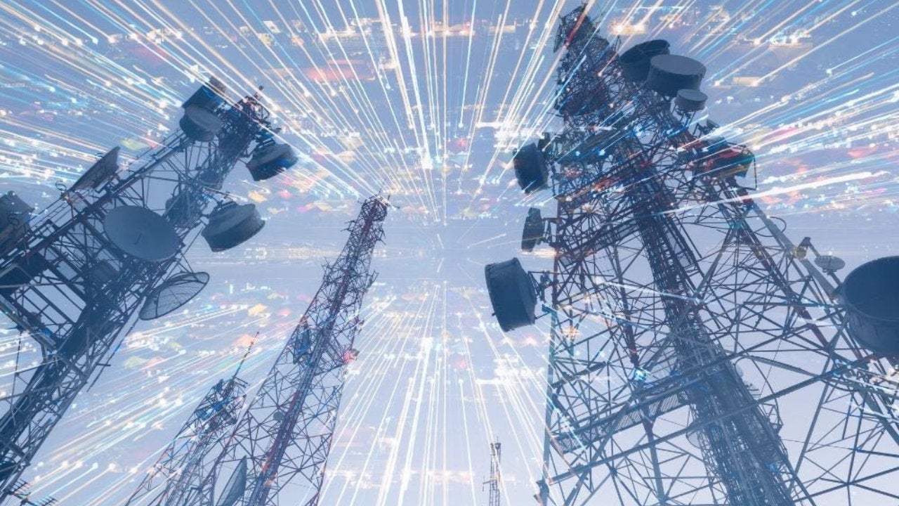 Un campo electromagnético combina campos magnéticos con campos eléctricos