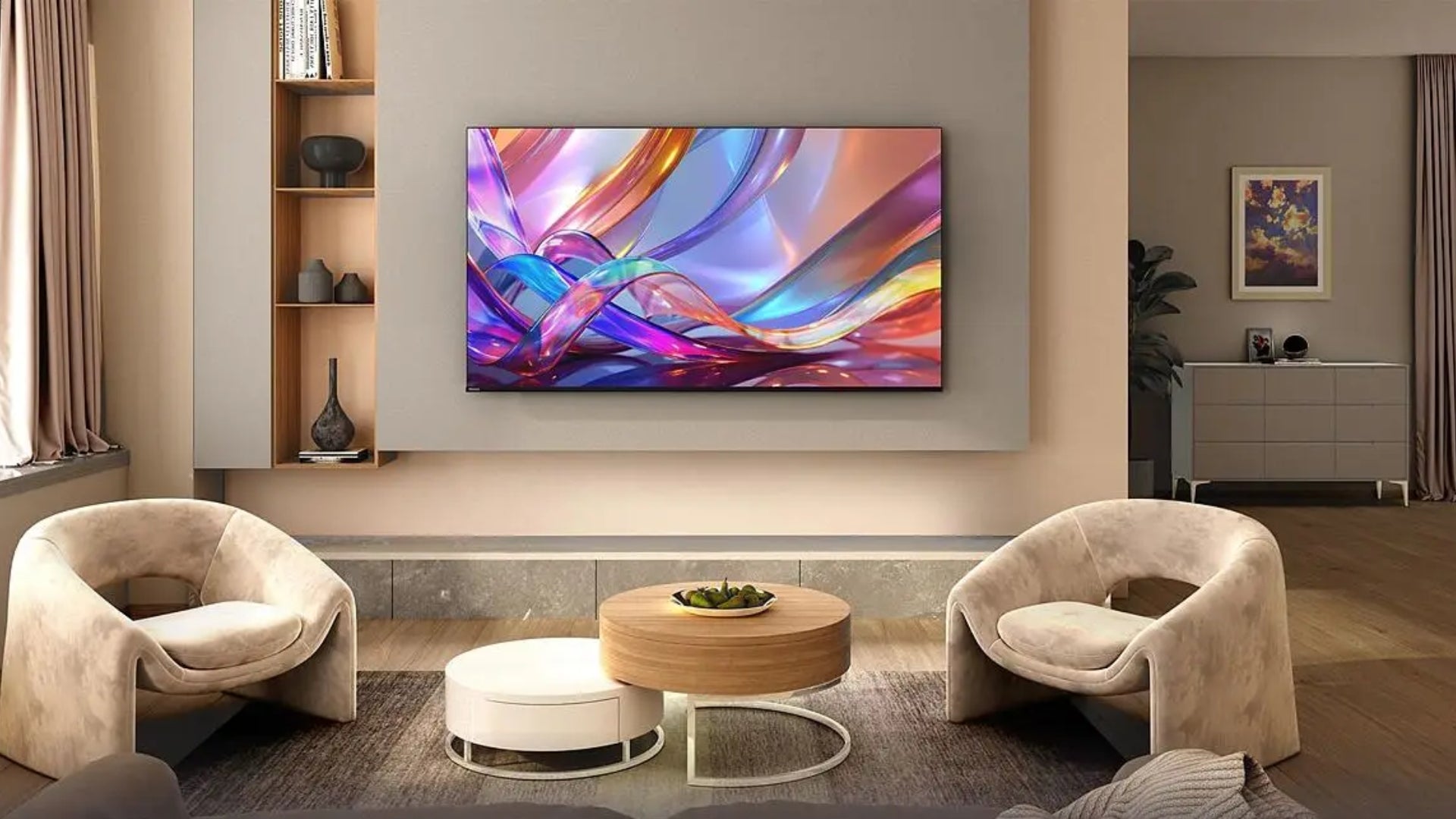 Colgada de la pared, esta Hisense queda de maravilla