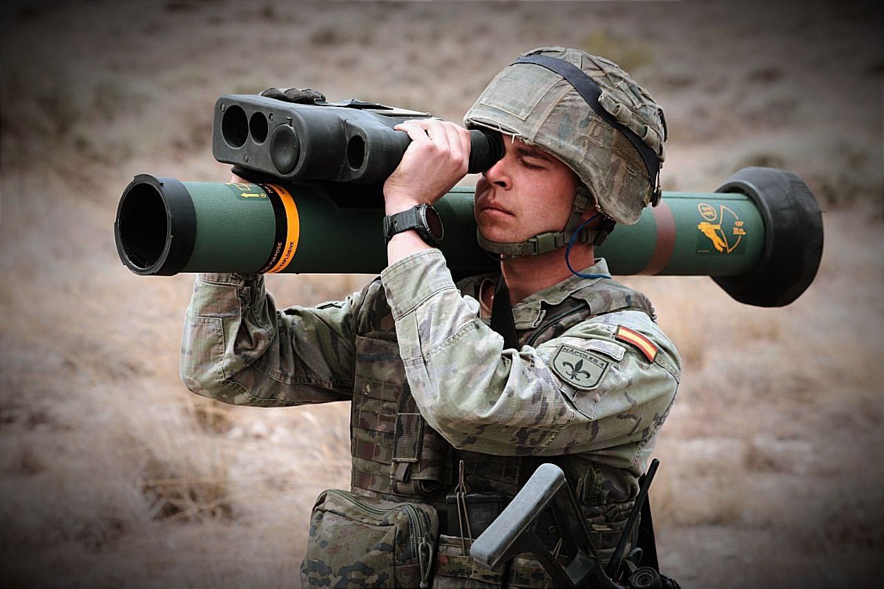 Un militar del Ejército de Tierra durante unas maniobras
