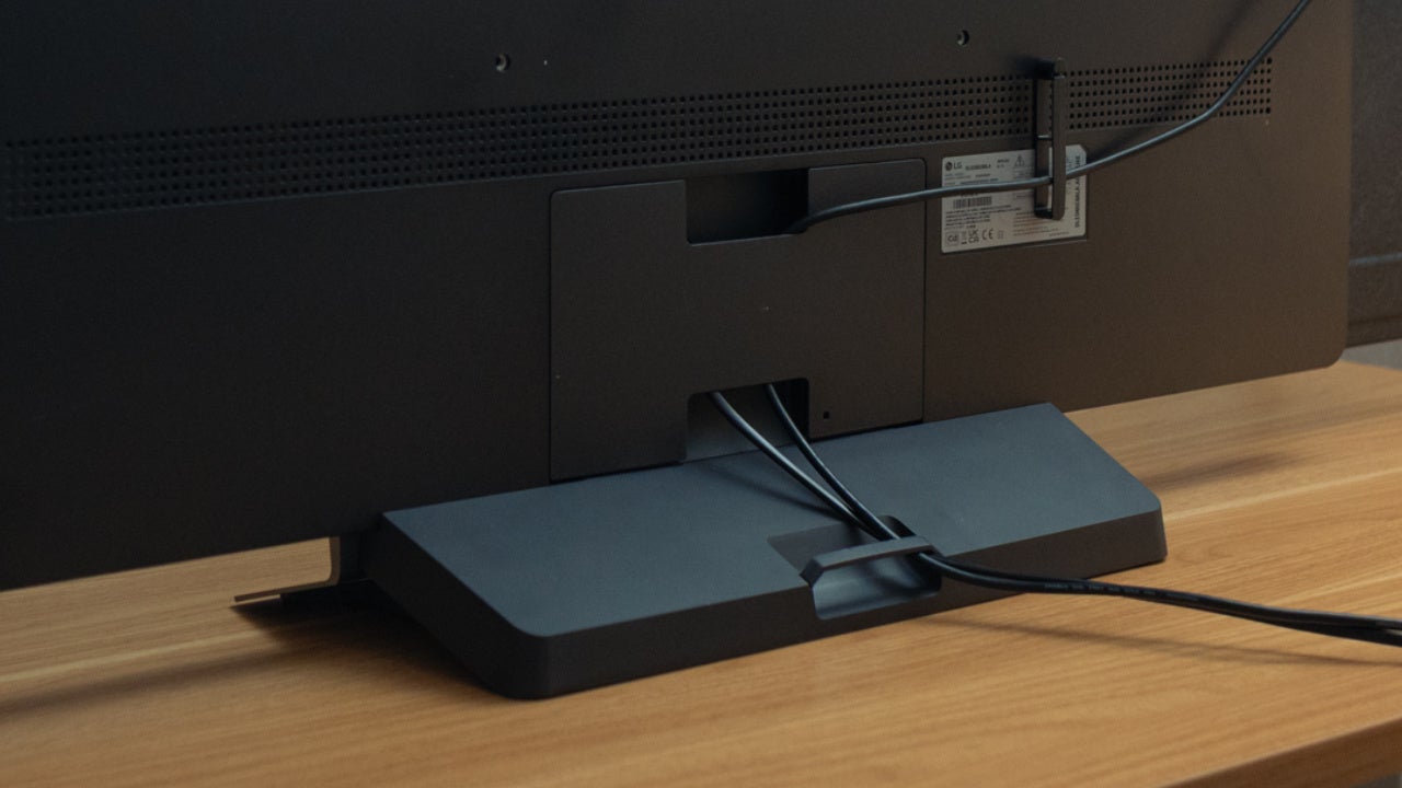 El sistema para la gestión de los cables no es el más elegante pero funciona / Fotografía de Elisa Piñón