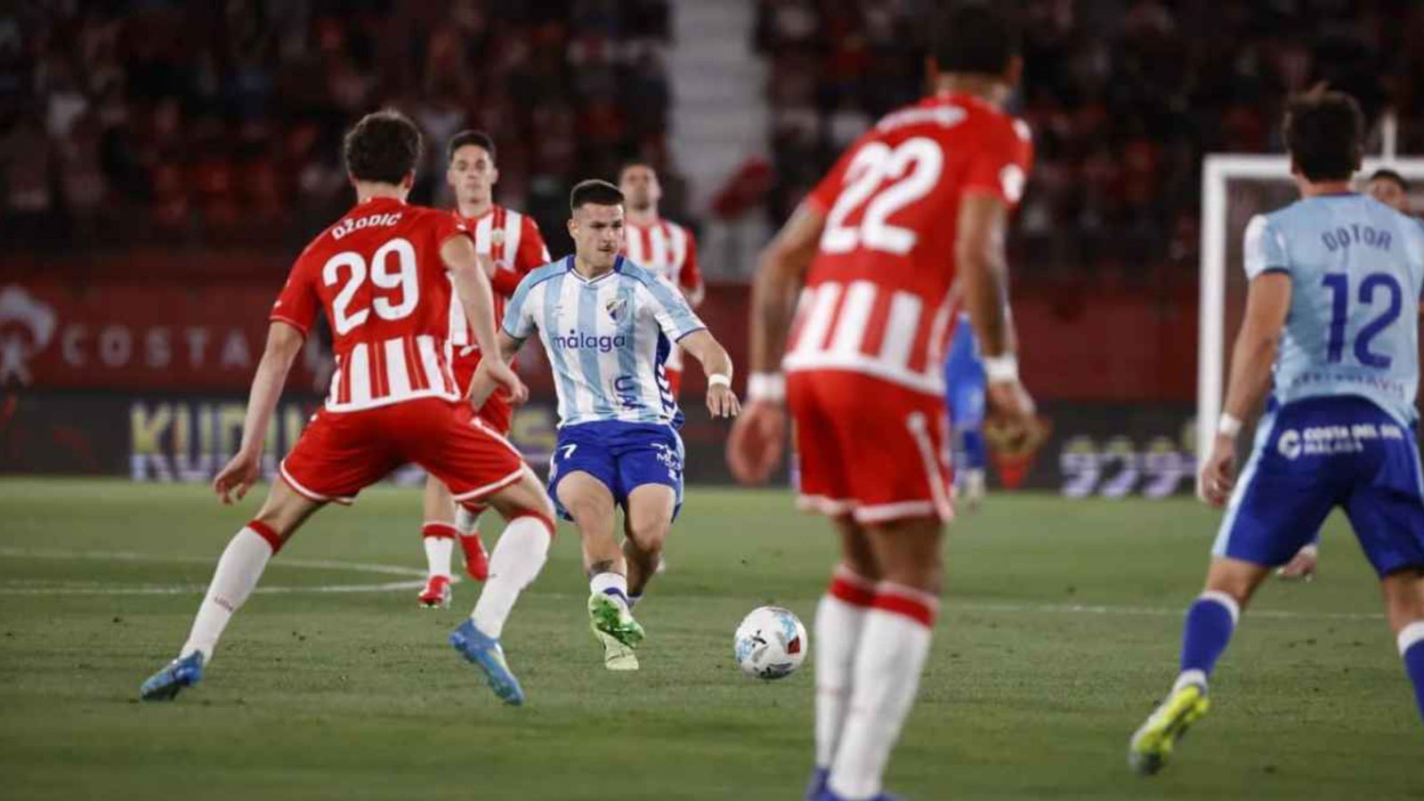 Málaga y Almería se enfrentan este domingo en La Rosaleda en el primer asalto de la final del ascenso a Primera