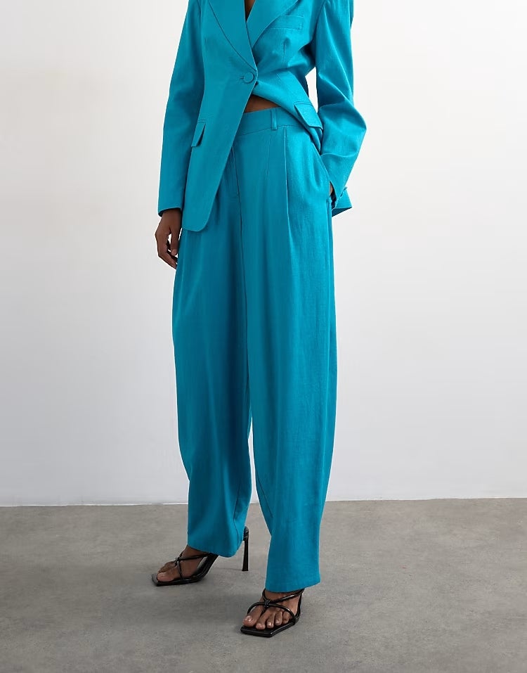 Pantalón barrel turquesa de mezcla de lino de Topshop (64,99 €) | ASOS
