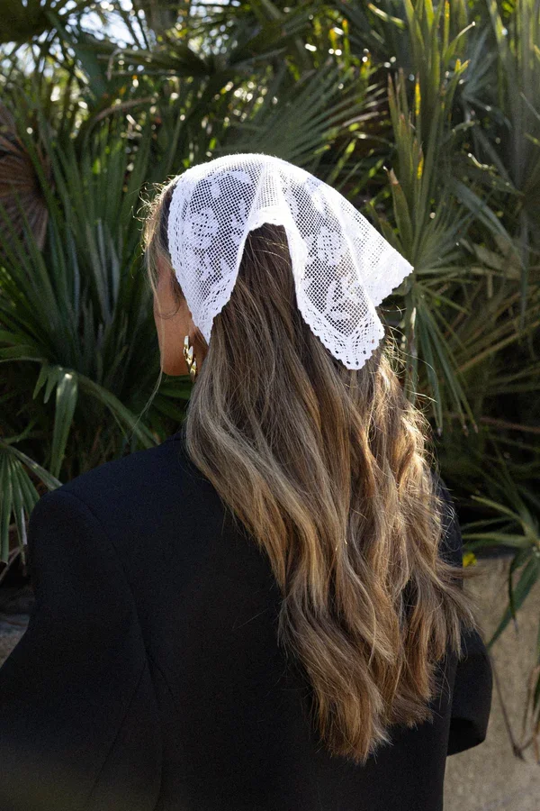 Pañuelo para la cabeza de encaje (19,90 €) | Alice & Co