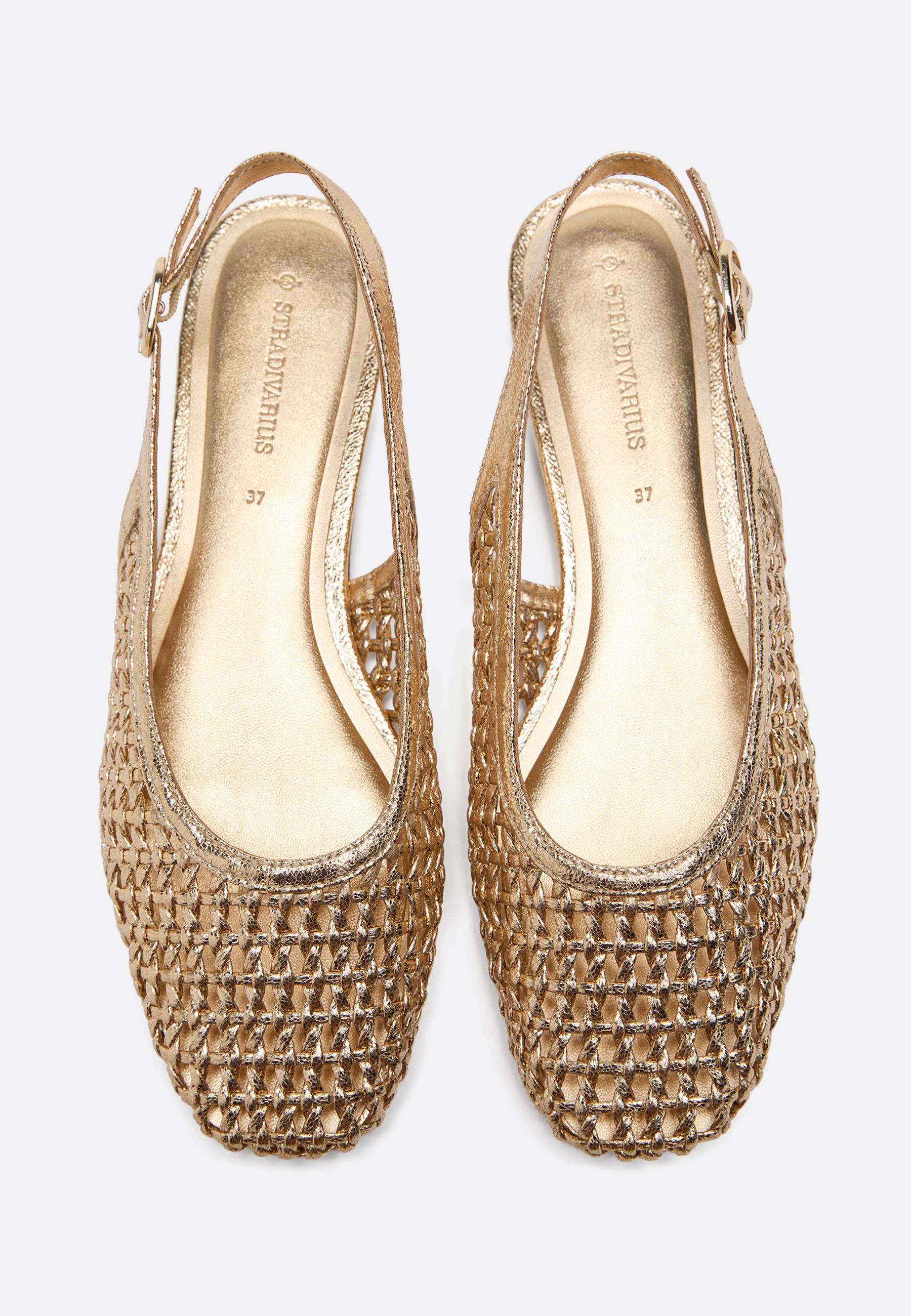 Disponibles también en dorado | Stradivarius