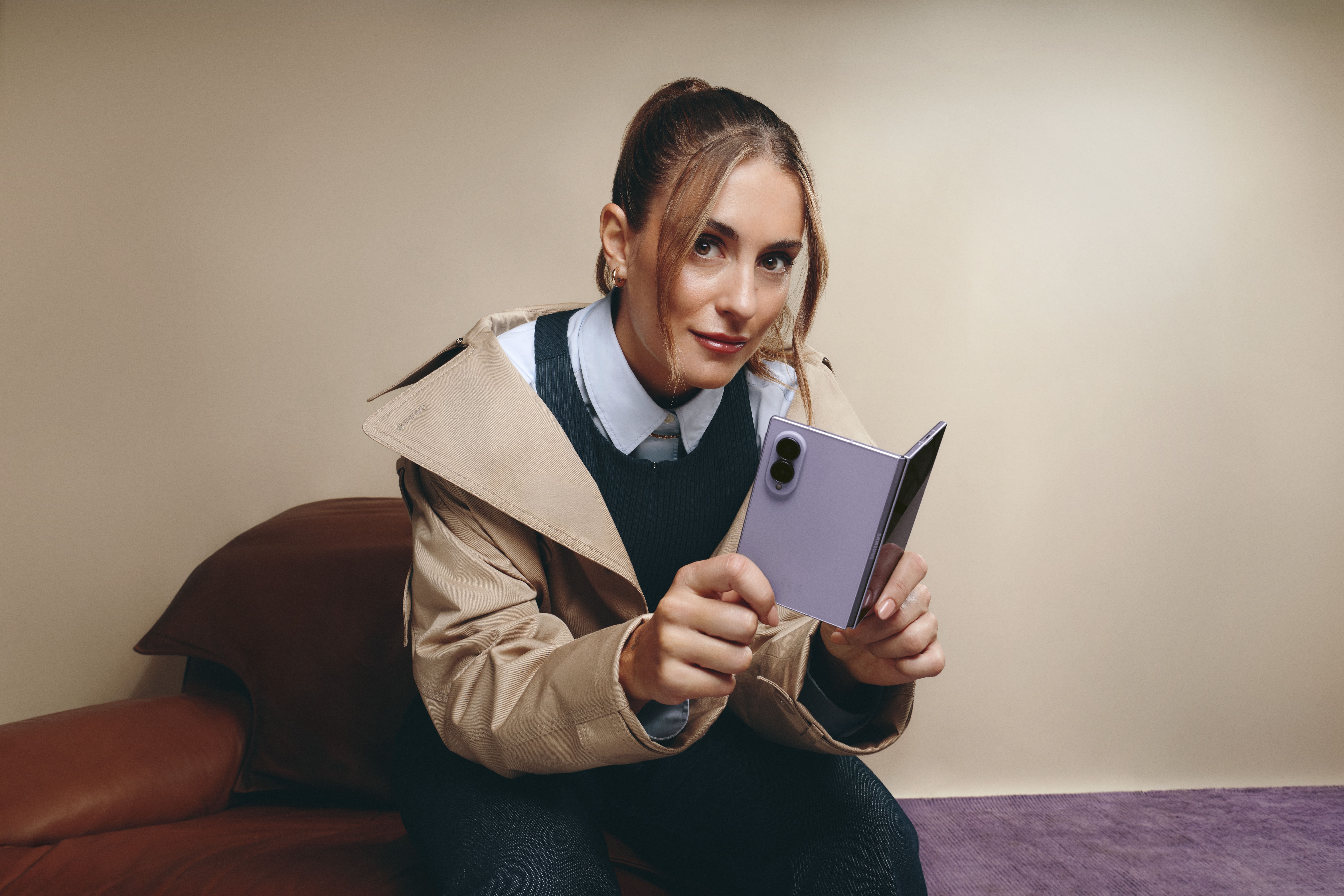 Alexia Putellas con el nuevo Galaxy Z Fold8 | Samsung