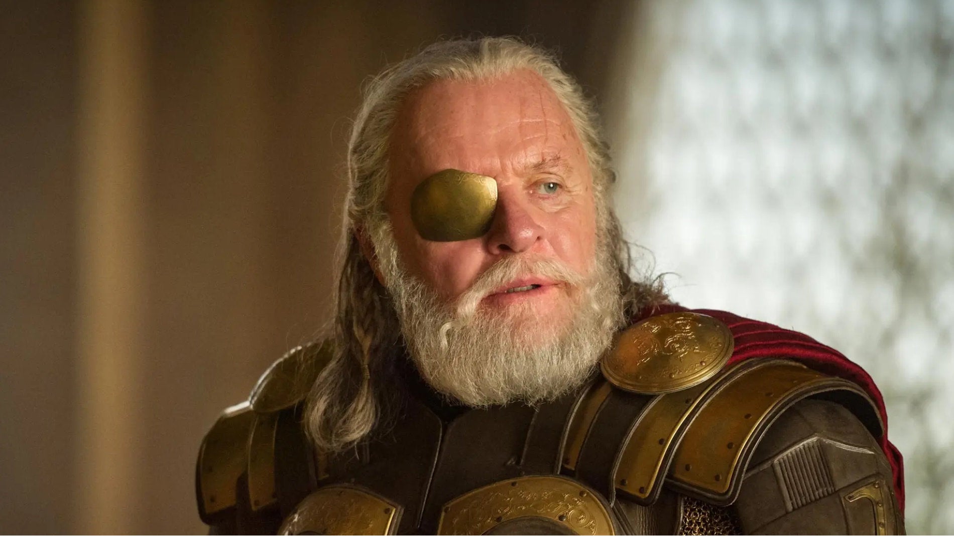Anthony Hopkins caracterizado como Odin en 'Thor: Ragnarok'