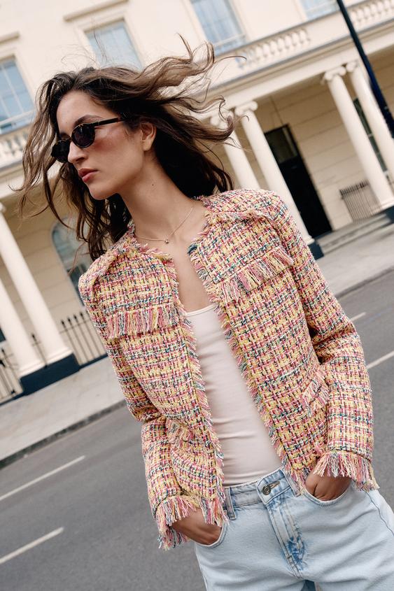 Blazer estructura flecos (55,95 €) | Zara