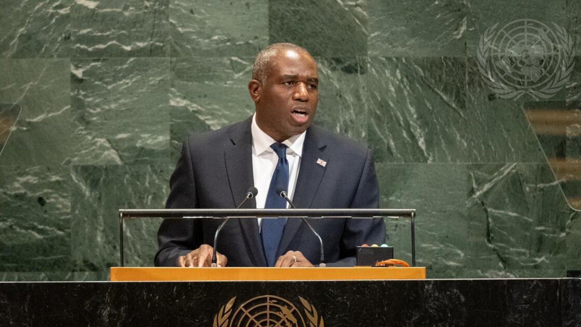 David Lammy ante la ONU sobre la IA militar: «Armas químicas y biológicas completamente nuevas, sumamente accesibles para actores maliciosos»