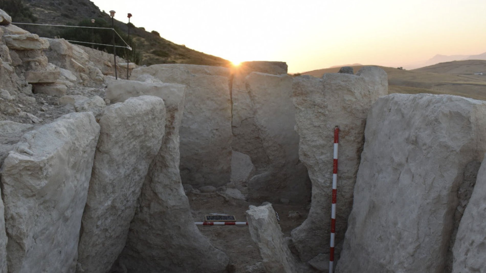 Dolmen Málaga - Portada