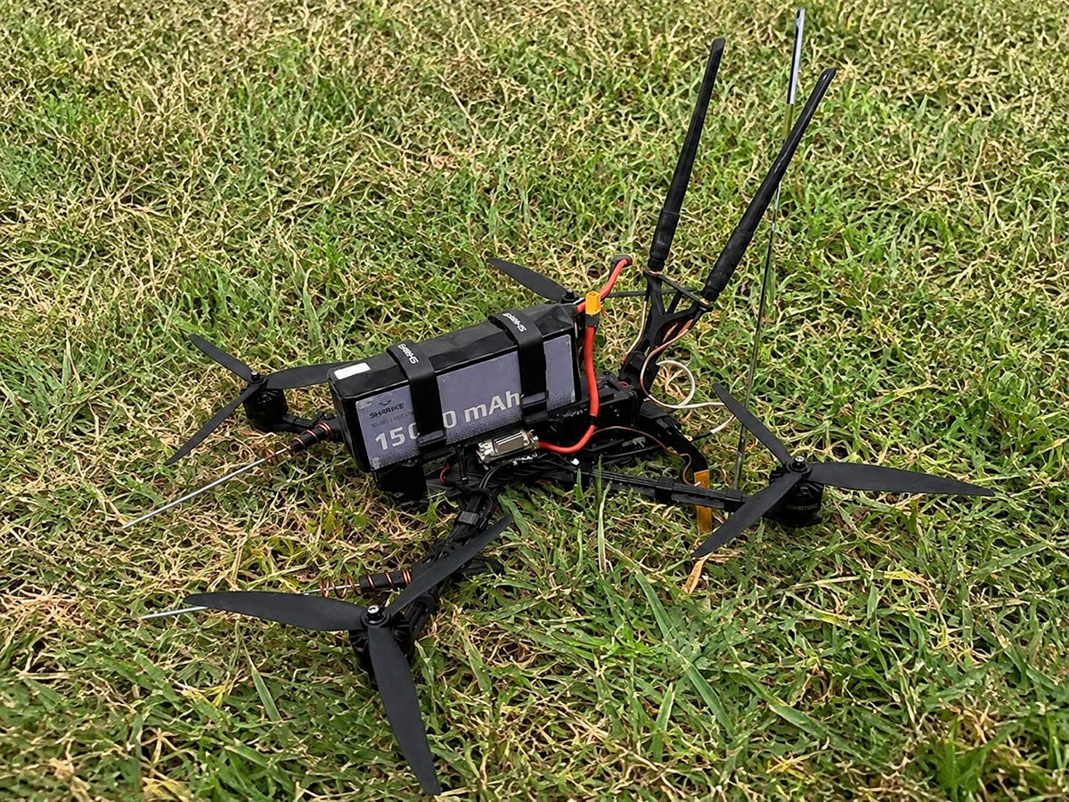Dron FPV Shrike de SkyFall (Ucrania), compatible con la tecnología de ataque por IA de Auterion | Fotografía: Auterion