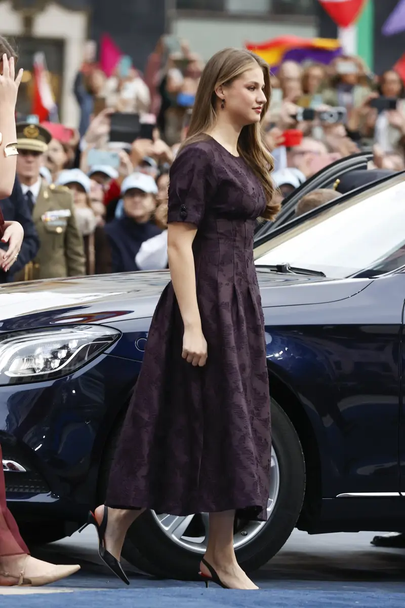 El vestido berenjena de H&M fue adaptado especialmente para la princesa | Getty Images