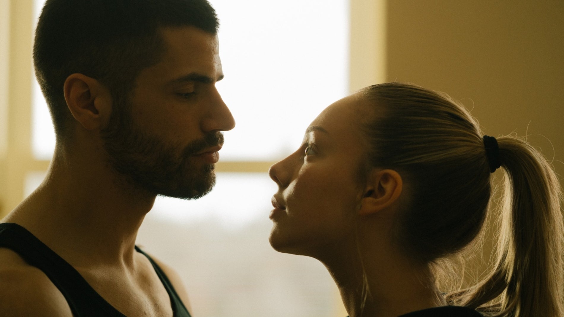 Primer tráiler de 'Enfrentados: Marfil'