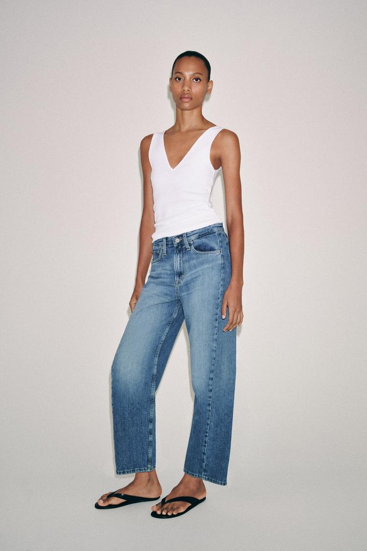 Jeans ZW Collection Ankle Relaxed tiro medio (29,95 euros) | Zara