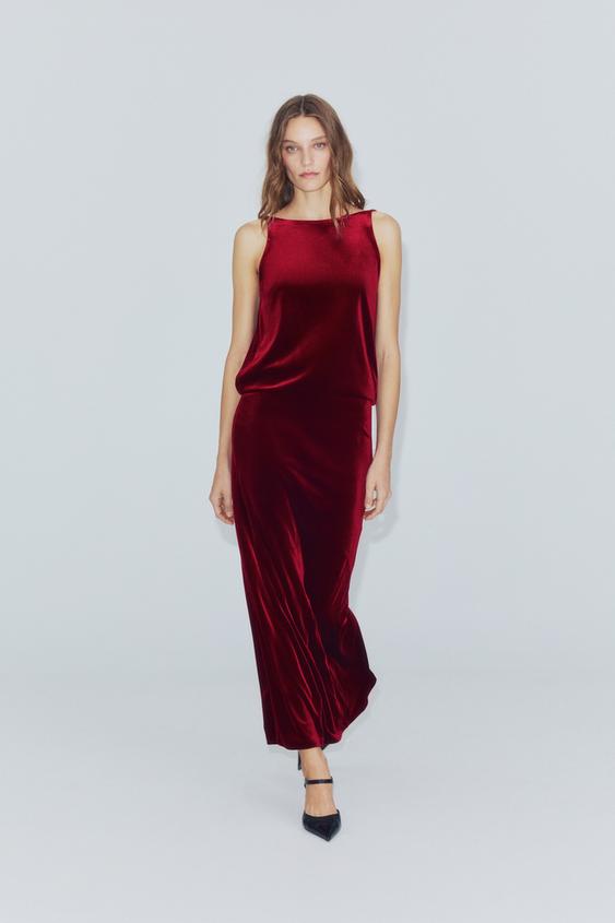 Vestido largo terciopelo (35,95 €) | Zara