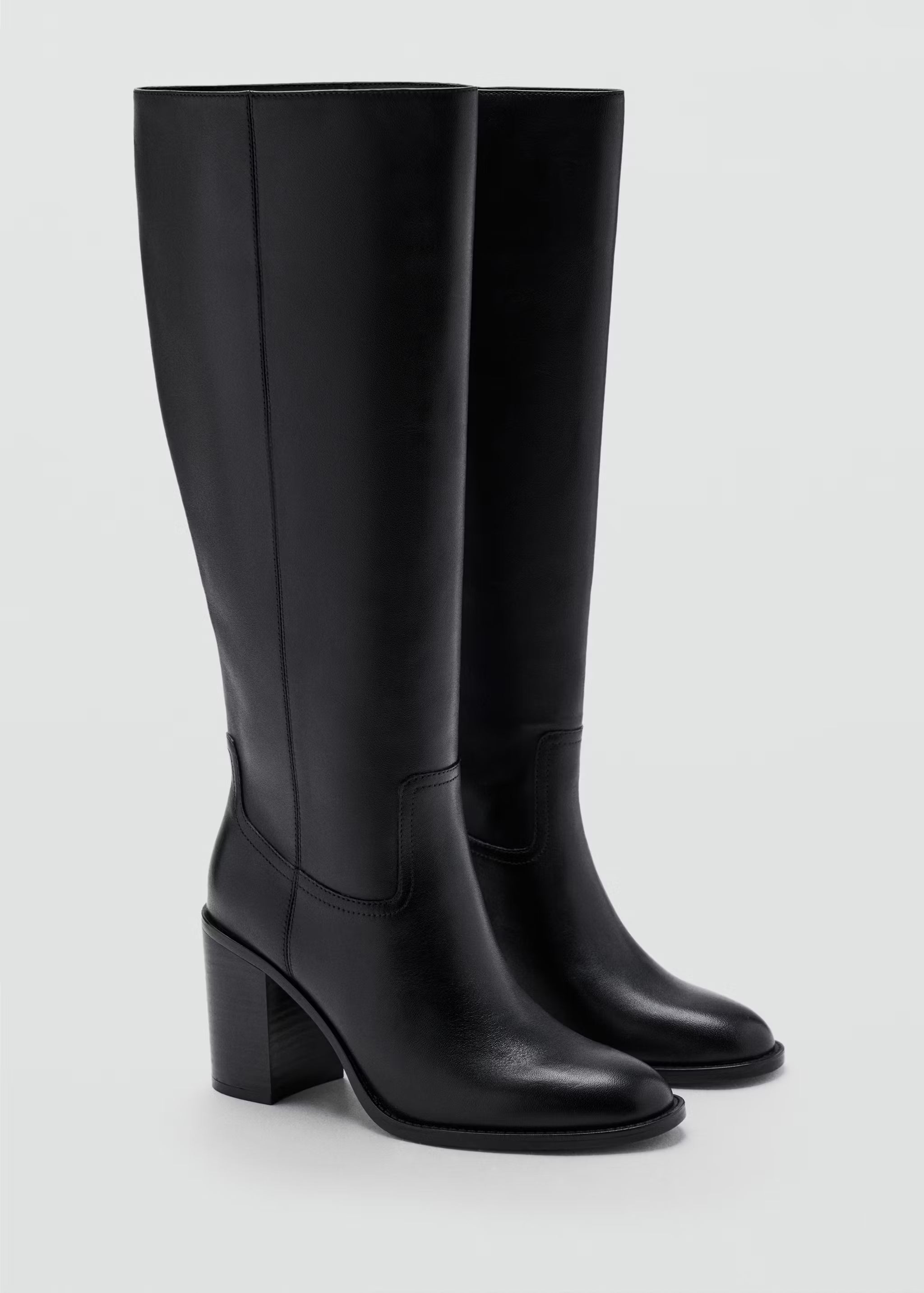 Bota alta piel tacón bloque (119,99 €) | Mango
