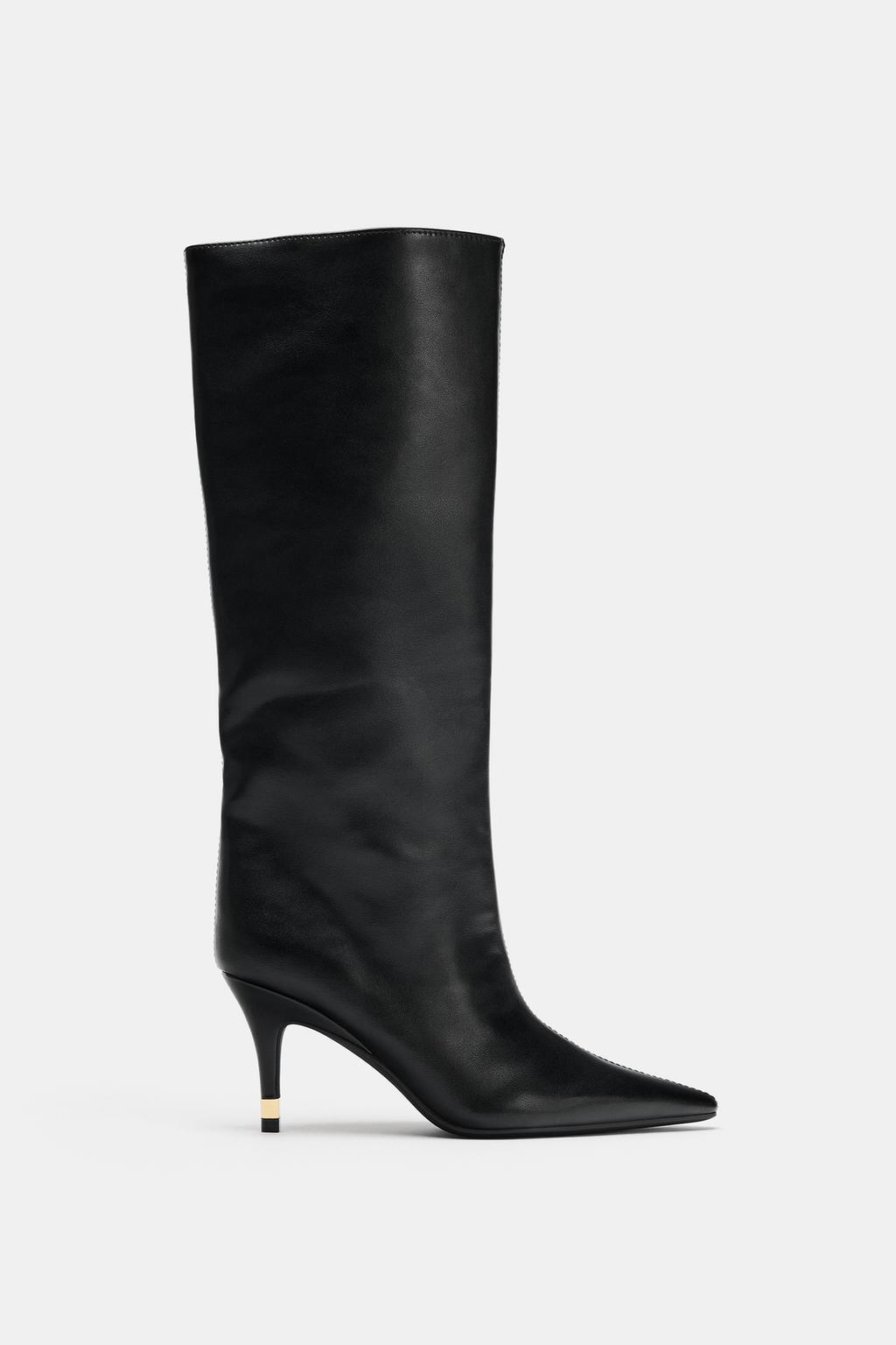 Bota de tacón con detalle metálico (59,95 €) | Zara