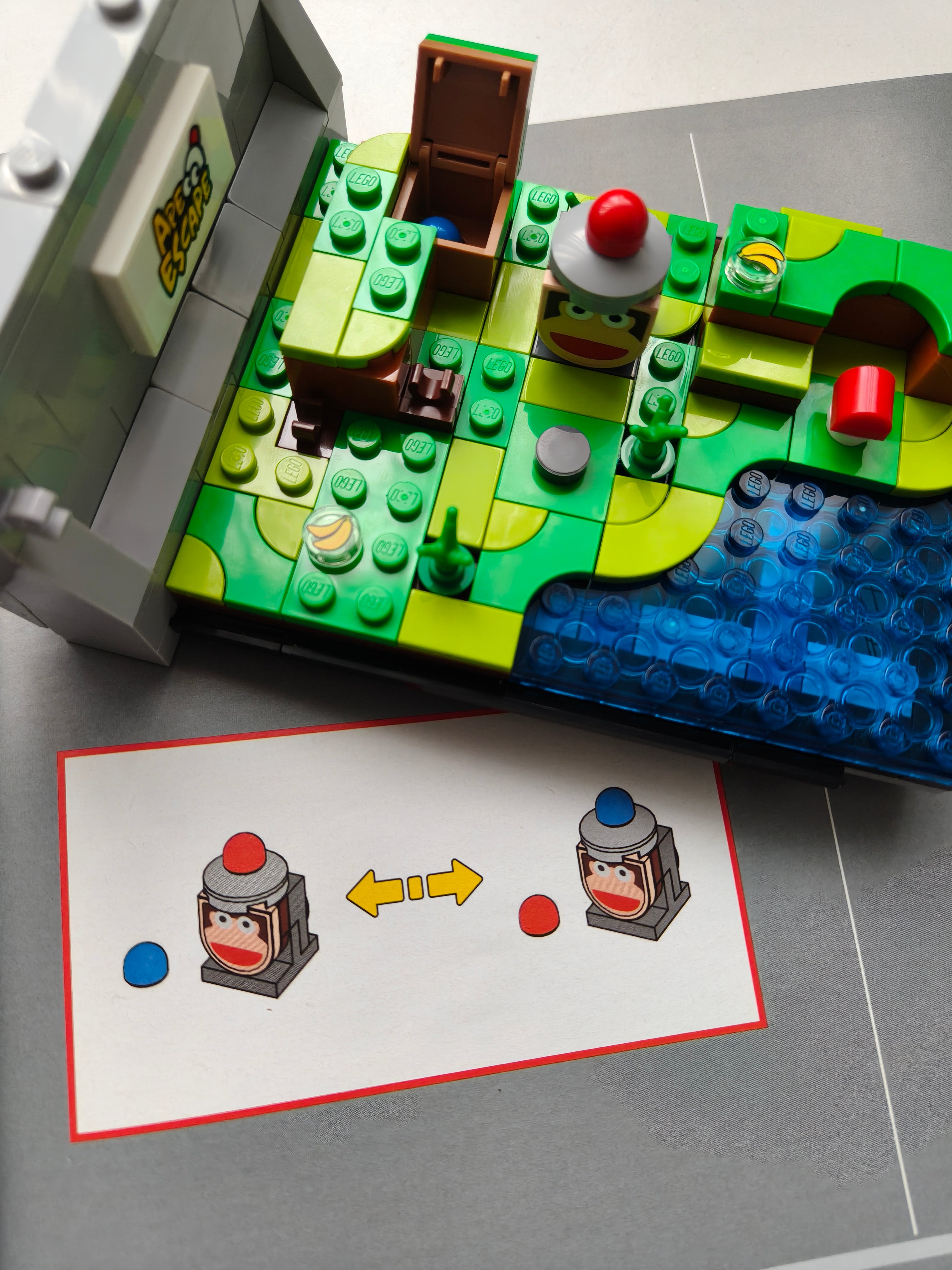 Ape Escape es uno de los dos dioramas del set 72306 de LEGO | Fotografía de Noemí Valderrama