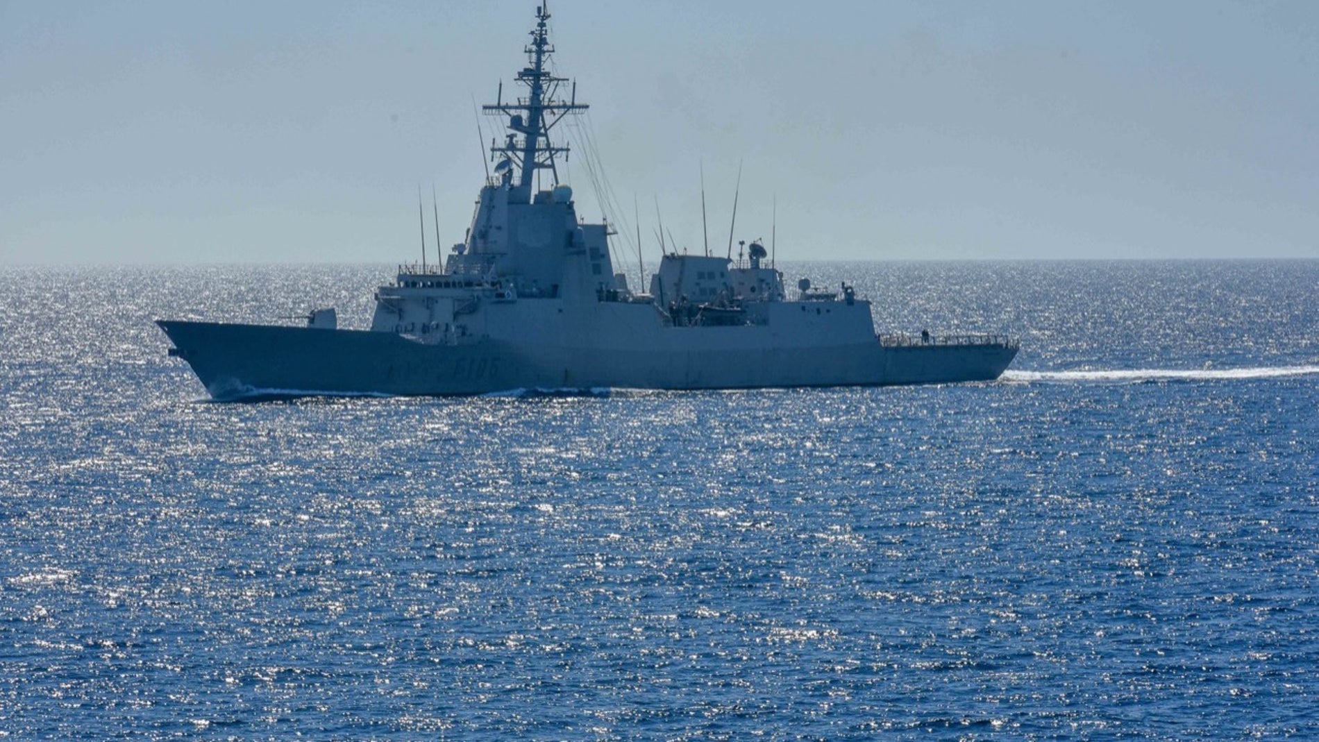 La fragata Cristóbal Colón acompaña al USS Laboon durante Dynamic Manta, el 11 de marzo de 2018. Imagen de archivo