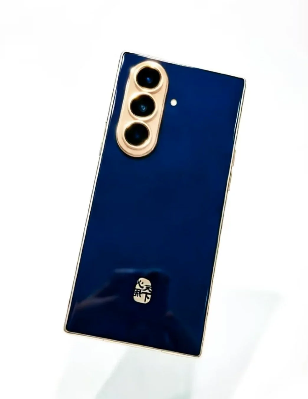 La imagen filtrada por @UniverseIce del próximo Samsung W27