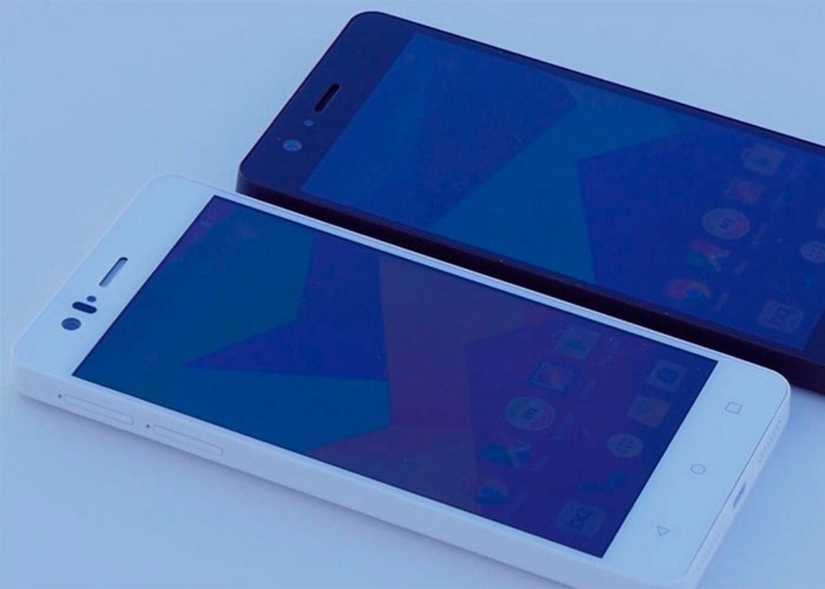 Primer plano de los bq Aquaris M5 en color blanco y negro