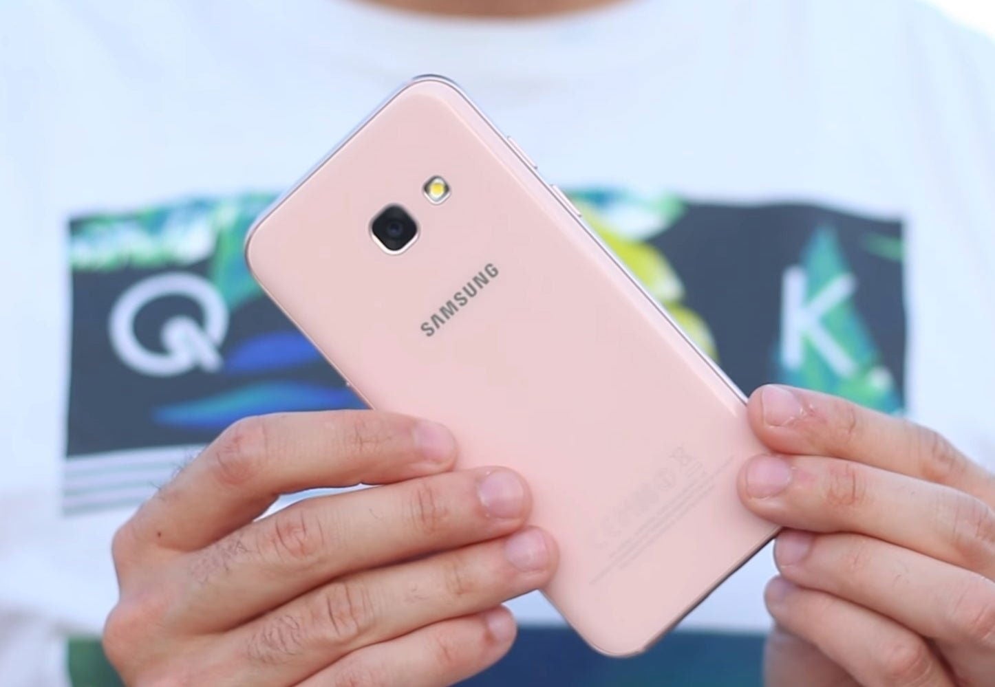 Galaxy A3, resistencia