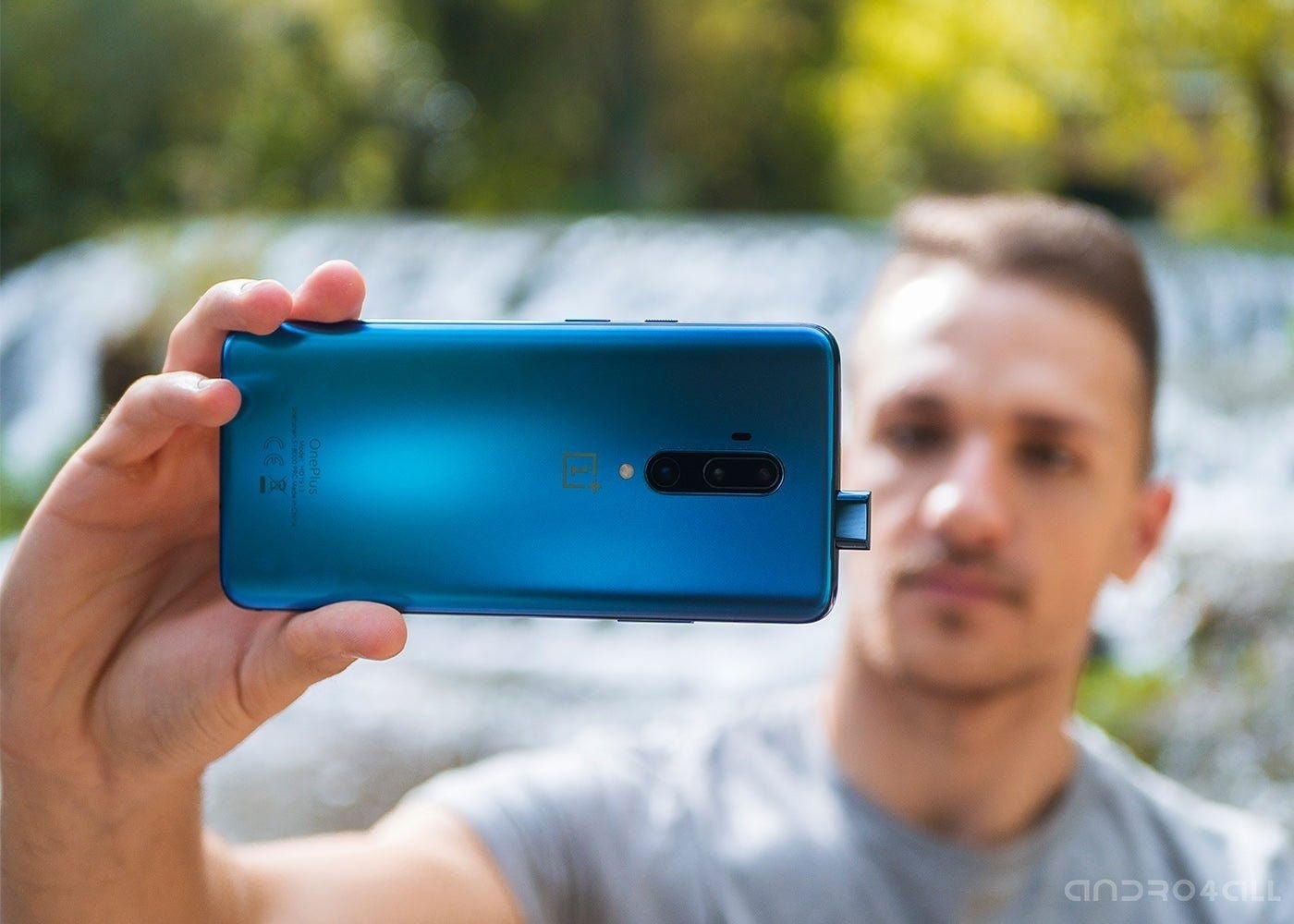 OnePlus 7T Pro, camara frontal pop up