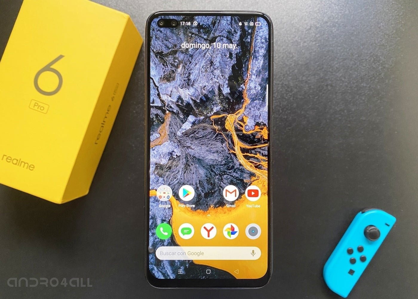 El realme 6 Pro llega con una gran pantalla y doble agujero.