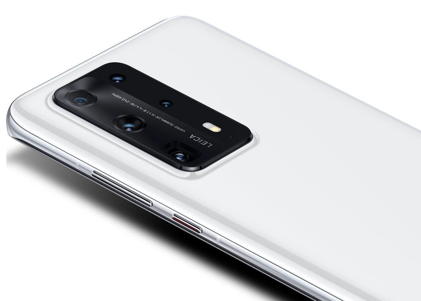 5 cámaras que incluyen un característico zoom periscópico.