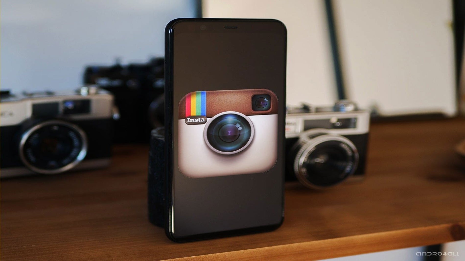 10 años después, Instagram revela cómo era la parte trasera de su logo ...
