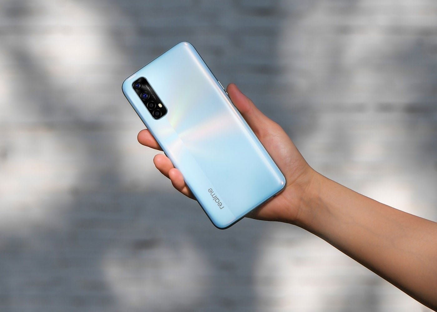 Así es la parte trasera del realme 7.