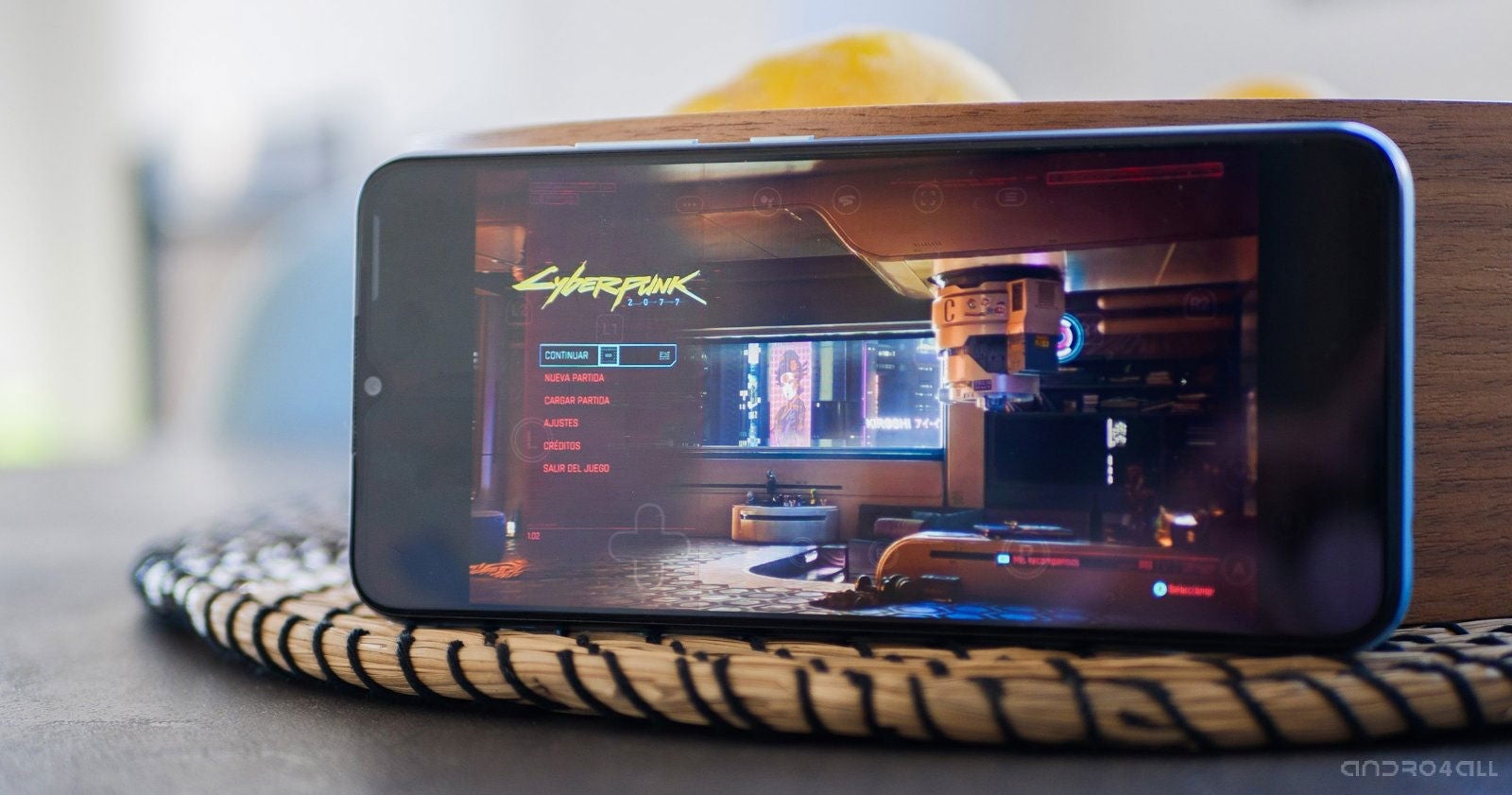 No, Cyberpunk 2077 no está en Android... aunque es posible jugarlo a través de Stadia.