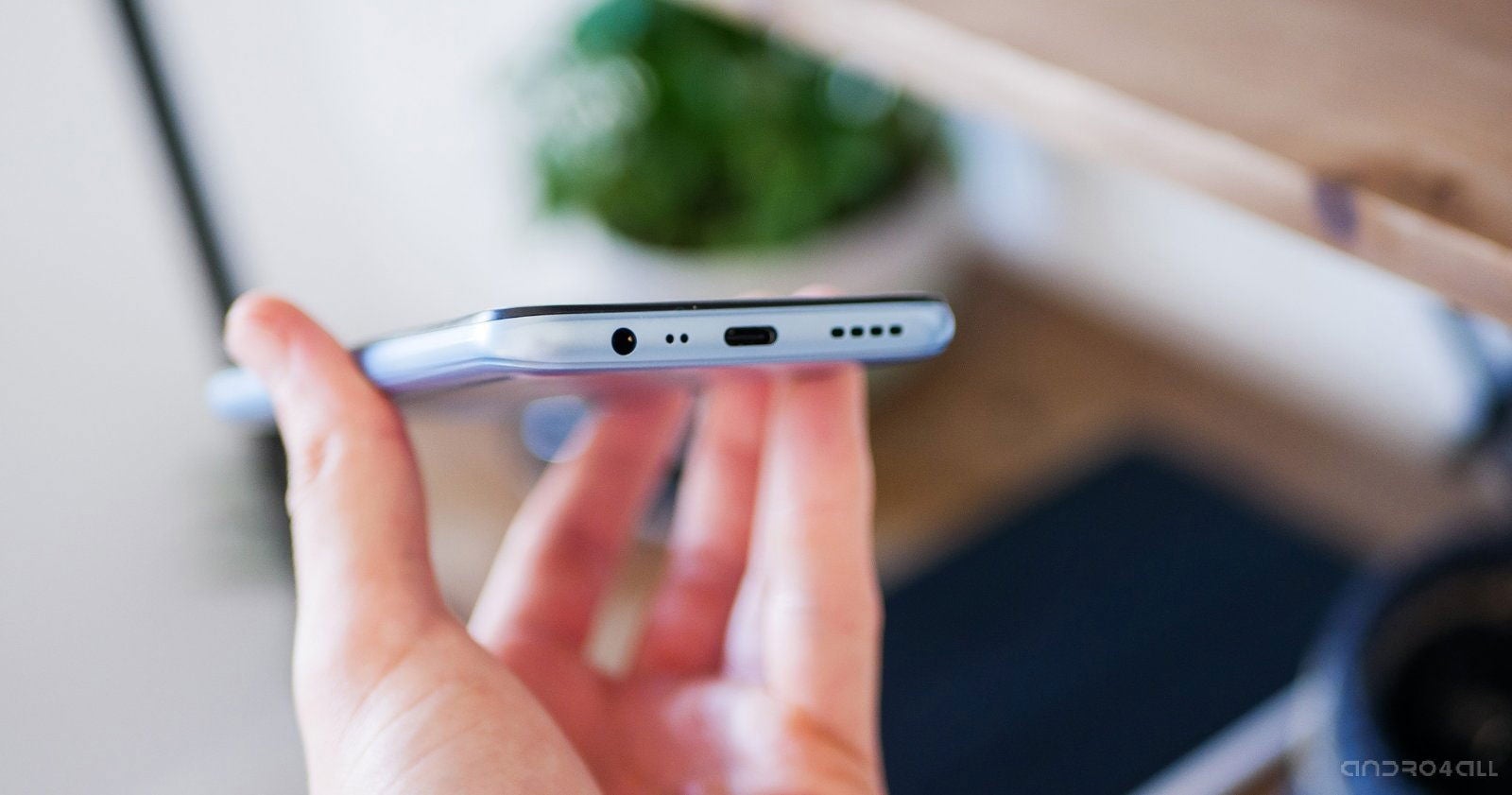 El realme 7i cuenta con carga a través de USB Tipo C.