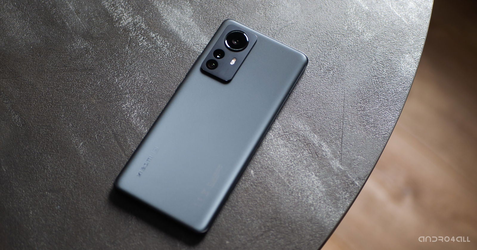 El Xiaomi 12 Pro destaca entre los móviles Dual SIM | Imagen: Christian Collado