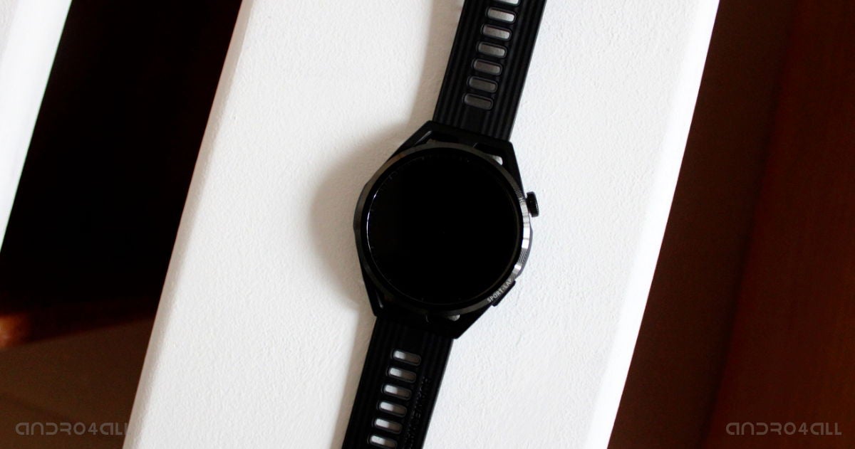 El Huawei Watch GT Runner equipa una caja de 46 mm. // Imagen: Beatriz Alcántara Gil.