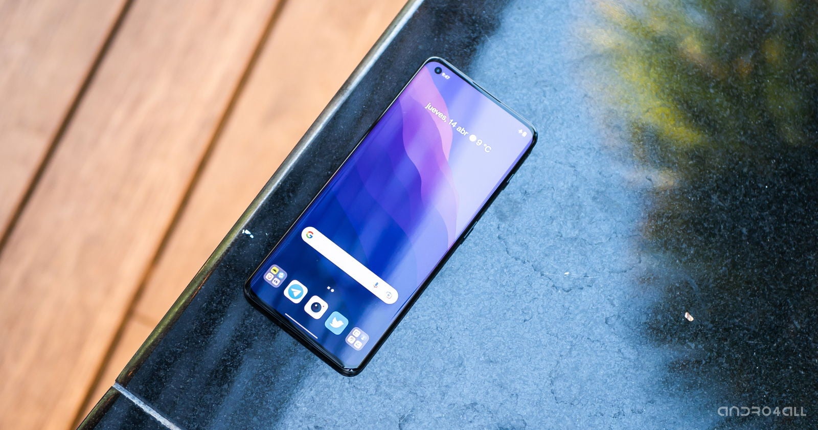 El OnePlus 10 Pro es un excelente móvil Dual SIM / Imagen: Christian Collado