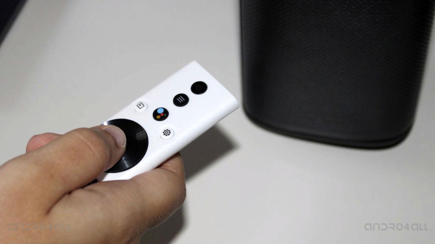 El mando a distancia del proyector es bonito y útil // Imagen: Beatriz Alcántara Gil.