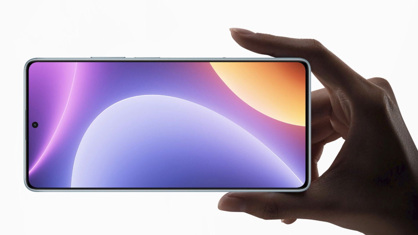 La del Redmi Note 12 Turbo es la misma pantalla del Redmi Note 12 Pro+ 5G, con un brillo máximo ligeramente superior