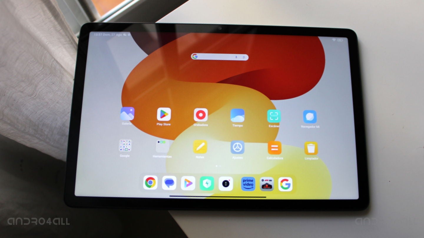 La Redmi Pad SE ofrece varios días de autonomía // Imagen: Beatriz Alcántara Gil.