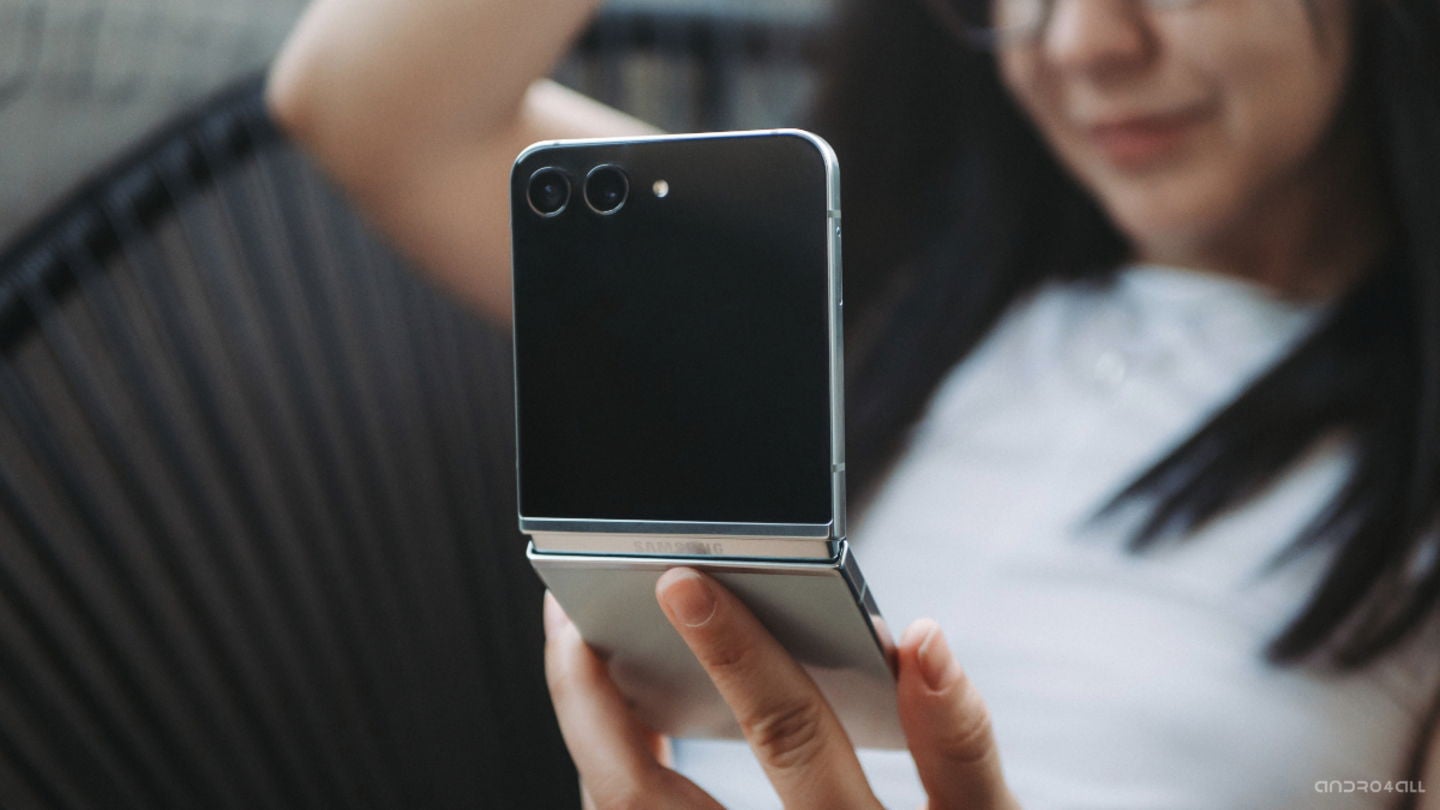 La autonomía sigue siendo la asignatura pendiente de Samsung con su serie Z Flip / Imagen: Christian Collado