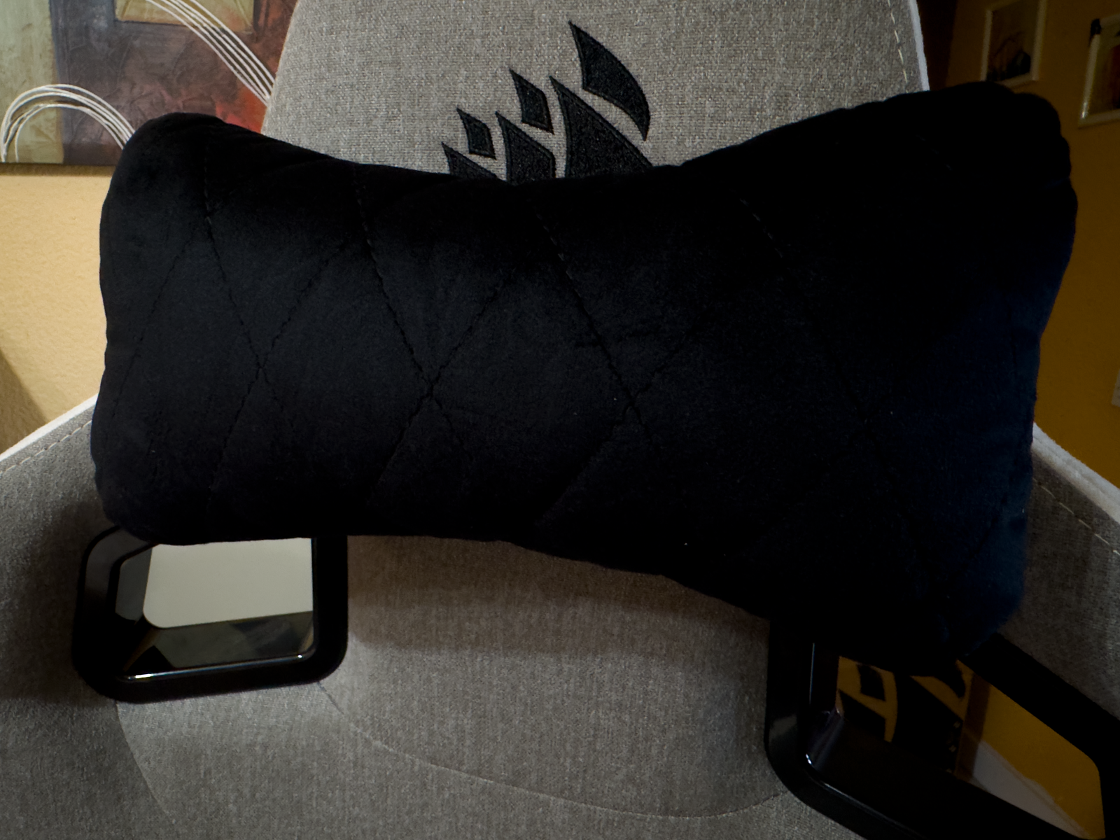 El reposo cervical del Corsair T3 RUSH es cómodo, aunque tiene un pero.