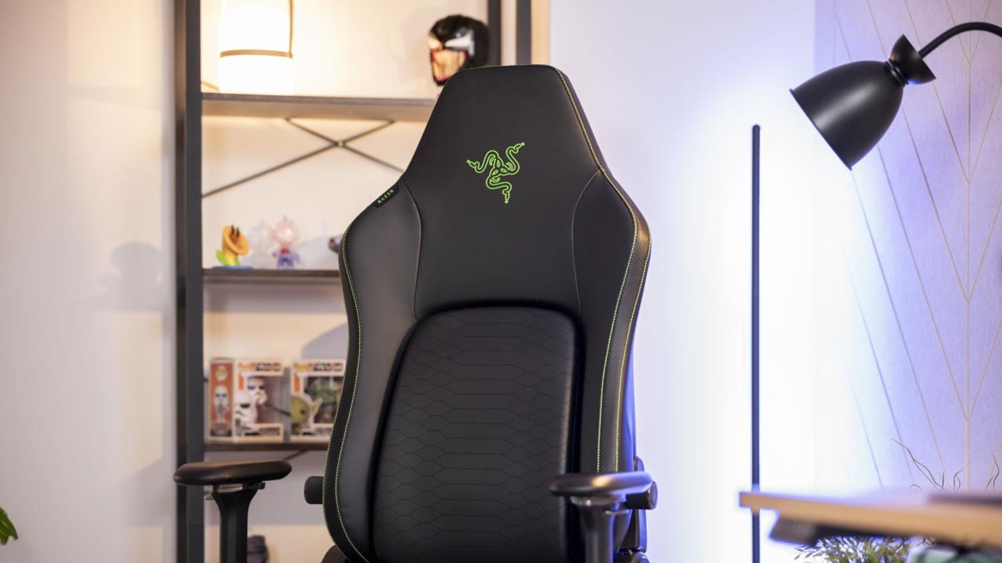 Olvídate de los tópicos: el diseño de la Razer Iskur V2 es otra cosa | Fotografía de Rubén Ulloa