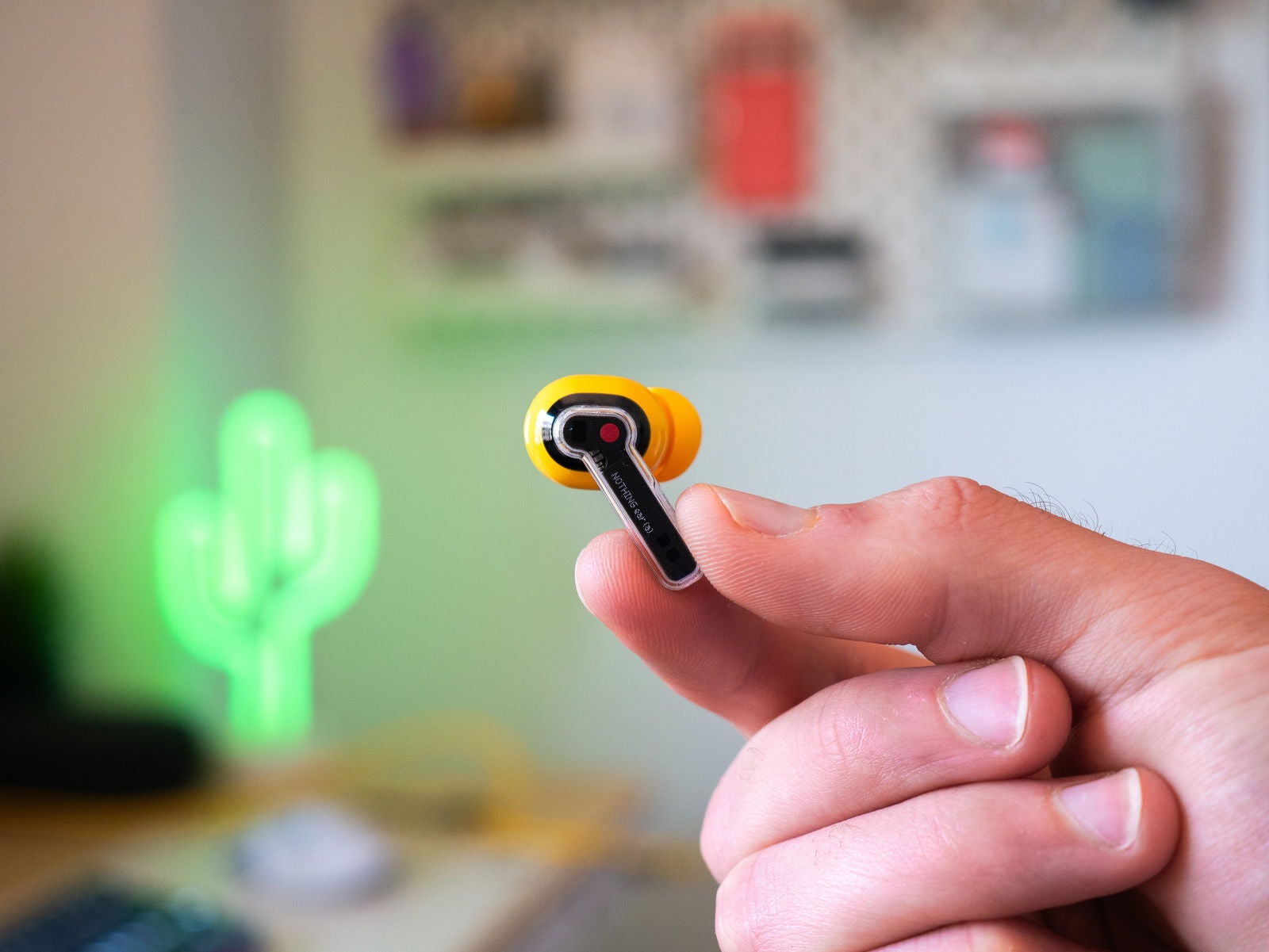 En su interior, los Nothing Ear (a) incorporan unos drivers dinámicos de 11 milímetros / Fotografía de Christian Collado